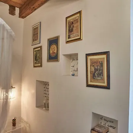 Abbraccio Di Romeo