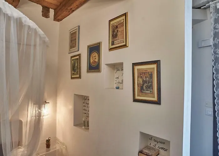 Abbraccio Di Romeo